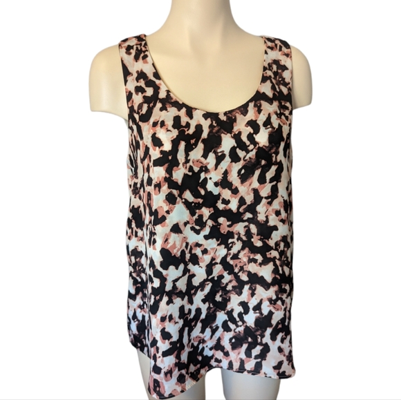 Women's | Sleeveless Blouse | Medium - Picture 1 of 9